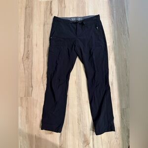 Mountain Hardwear women’s black belted and ankle cinching pants - hiking